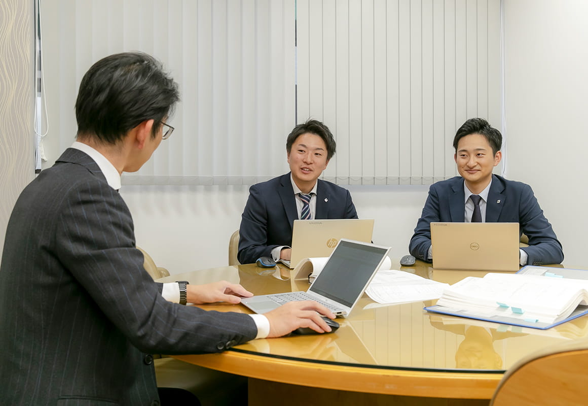 橋本進太郎さんの仕事風景の写真